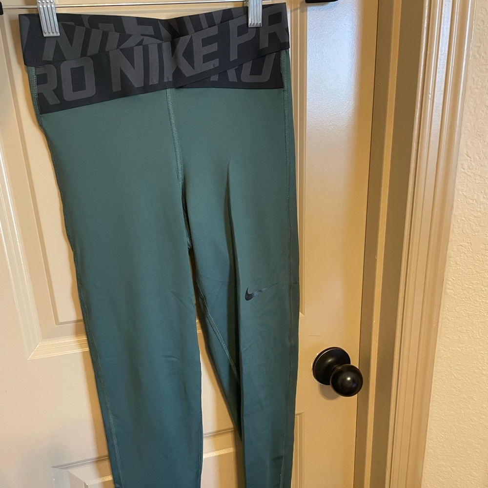 Nike leggings